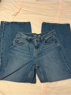 Old Navy Women's Medium Blue Mid-Rise Wide Leg Jeans